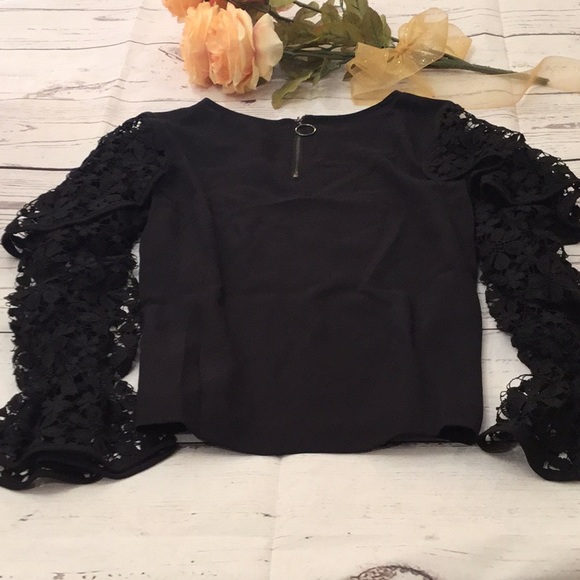 NWT Marled Ruffle puff sleeve blouse,size small. - Picture 3 of 5